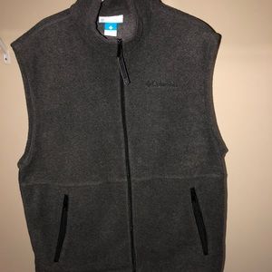Columbia fleece vest size M dark grey